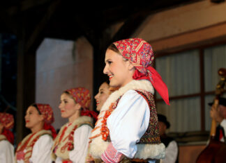 Zajednica kulturno umjetničkih udruga Sisačko-moslavačke županije organizira Radionice vokalnih tehnika i folklora.